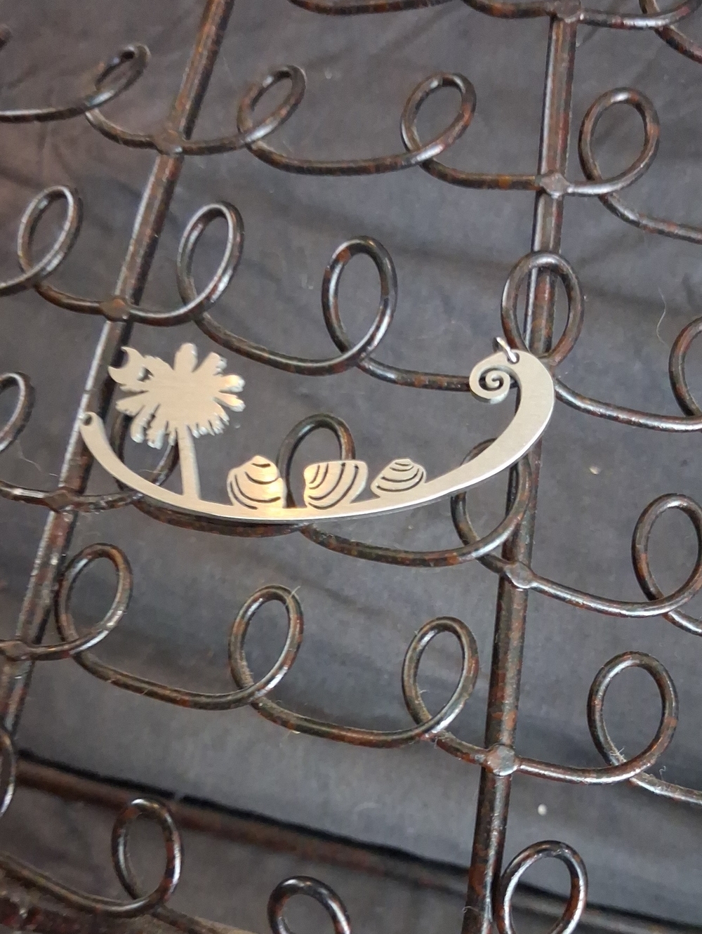 Pawpley Island Silver Palm Tree & Seashell Beach Pendant